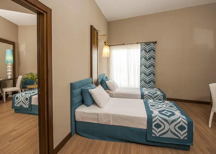 Dream World & Szálloda