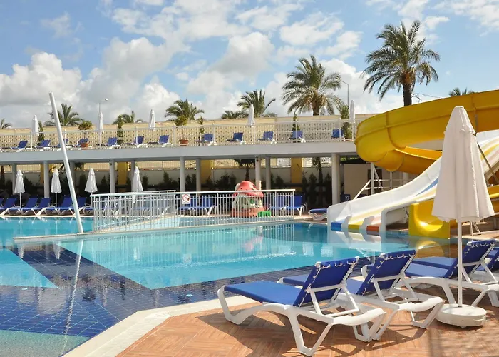 Dream World & Szálloda