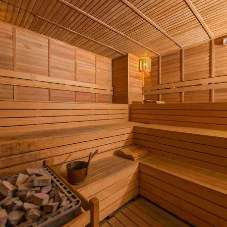 Dream World & 5* Сіде