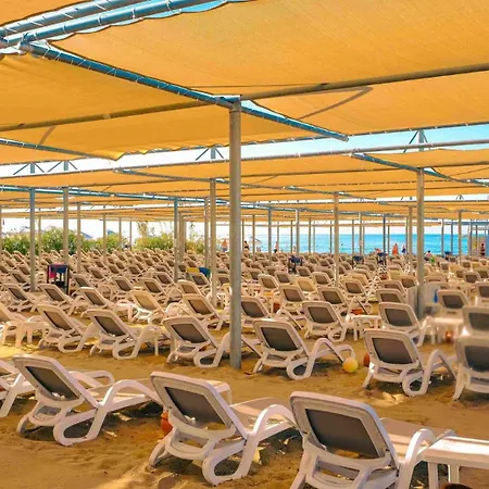 Готель Dream World & 5*