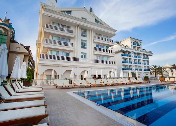 Hotel Dream World & Side