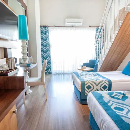 Dream World & Hotel 5*