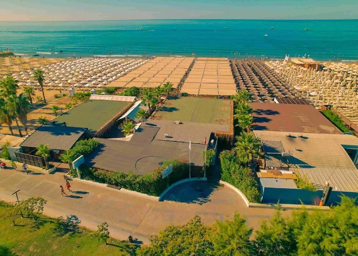 Hotel Dream World & Side