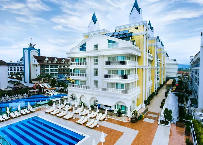 Hotel Dream World & Side